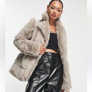 River island faux fur coat NWT